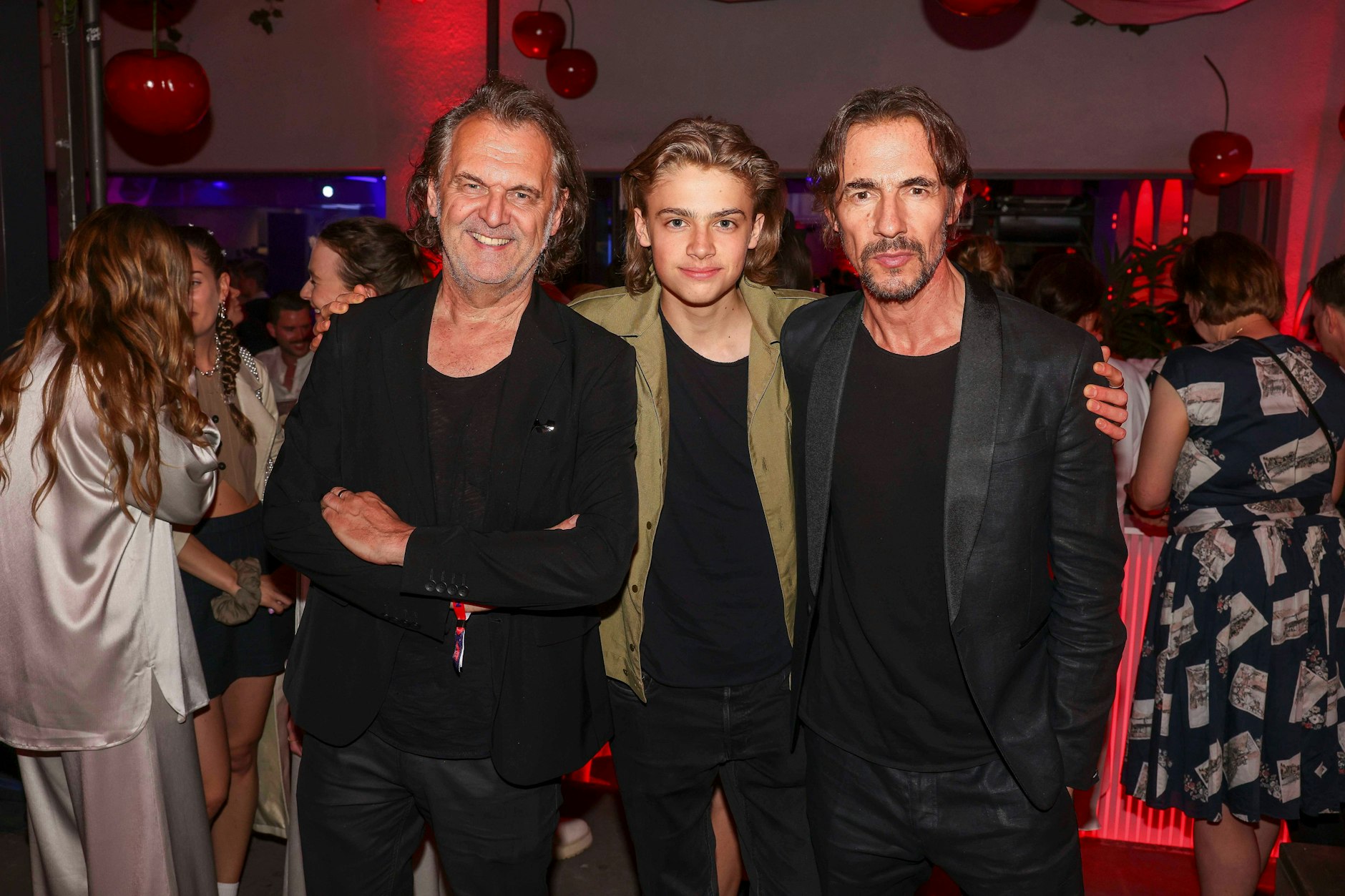 Schon 2023 zeigte sich Thomas Hayo zusammen mit seinem Neffen und seinem Bruder Peter bei einem Event.