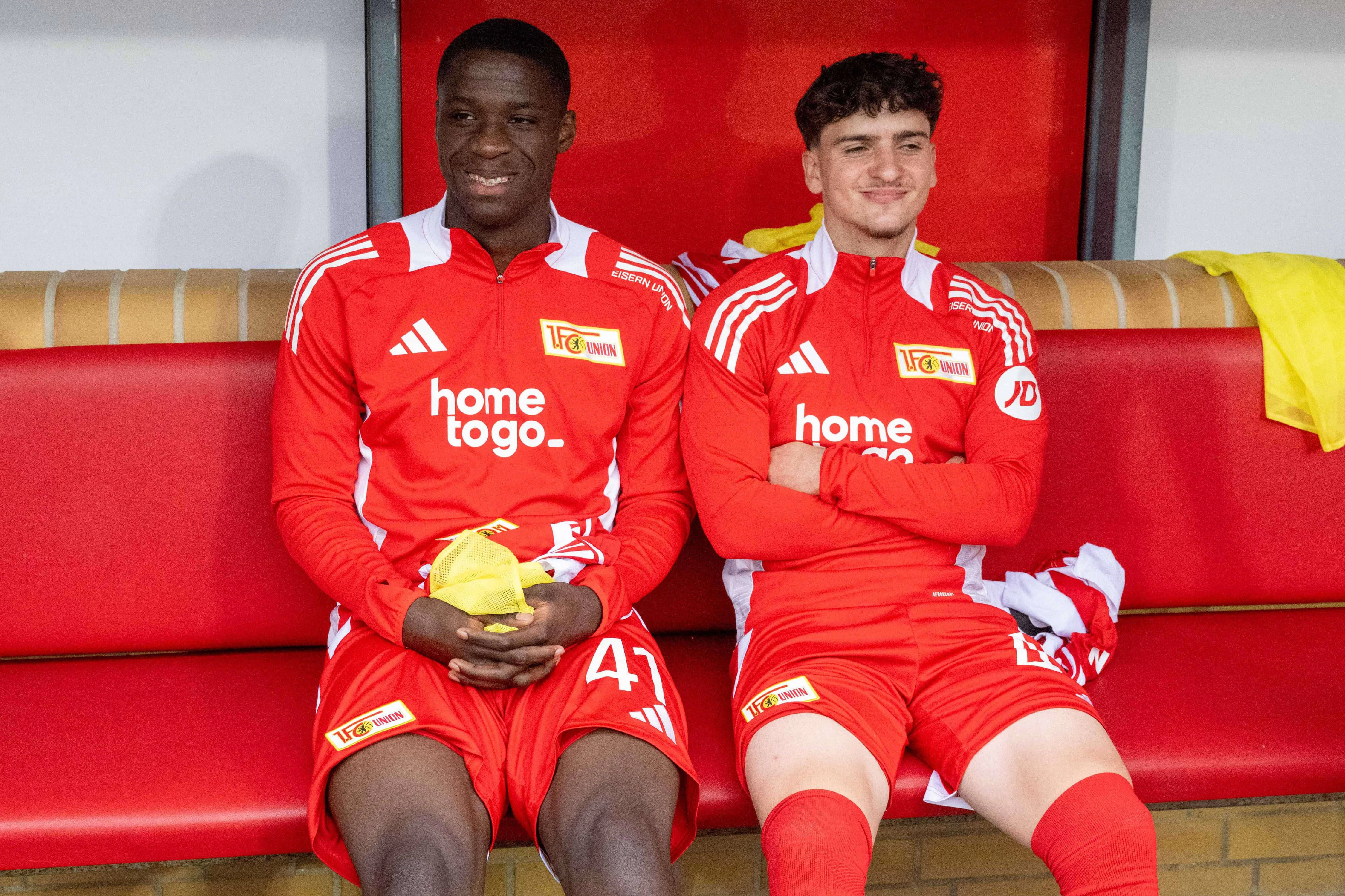 Ogbemudia und Preu (r.) saßen beim 1. FC Union bisher meist nur auf der Bank. In dieser Saison sollen die Talente unter Steffen Baumgart mehr Einsatzzeit bekommen.