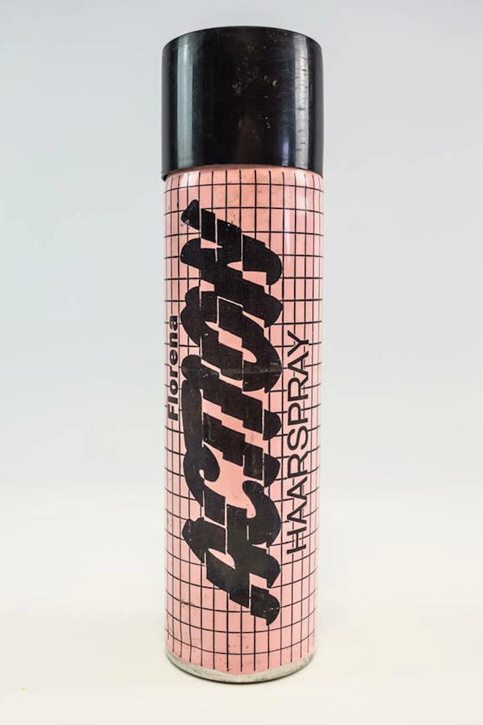 Haarspray der Marke Action durfte in keinem Badezimmer der DDR fehlen. Heute ist das beliebte Kosmetikprodukt reif fürs Museum.