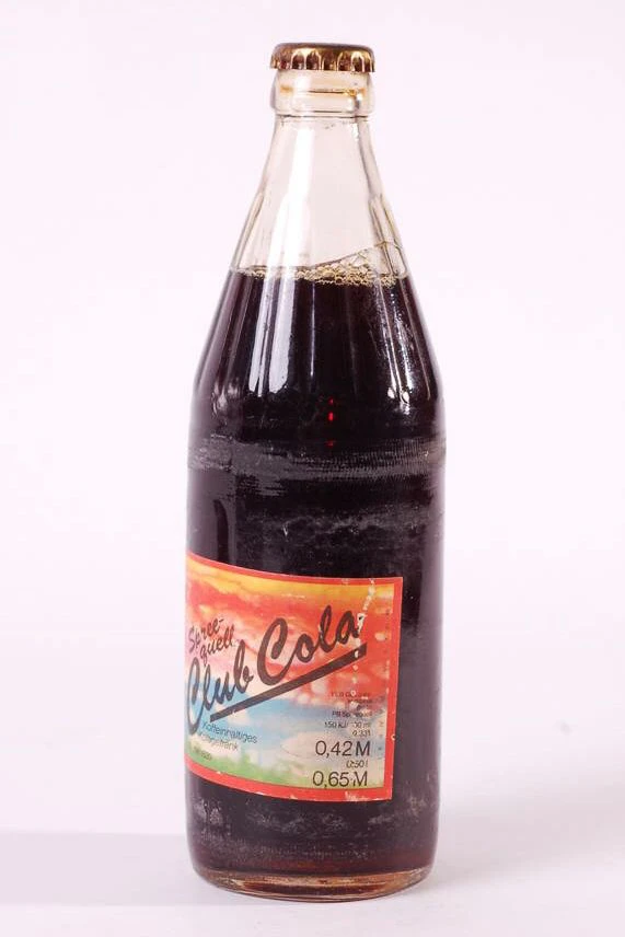 Club Cola war der sozialistische Ersatz für die bekannte amerikanische Brause. Das DDR Museum sucht nun nach gut erhaltenen Flaschen des Ost-Getränks. 