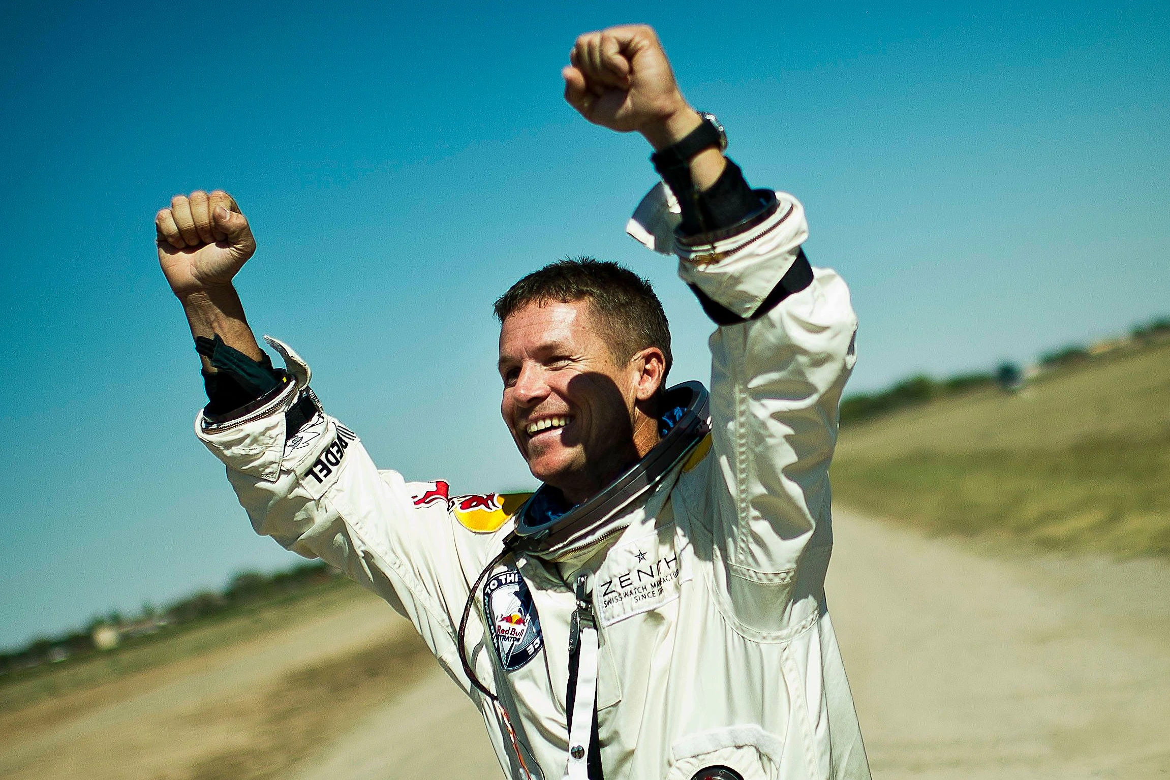 Im Oktober 2012 durchbrach Felix Baumgartner bei einem Sprung aus der Stratosphäre als erster Mensch die Schallmauer.
