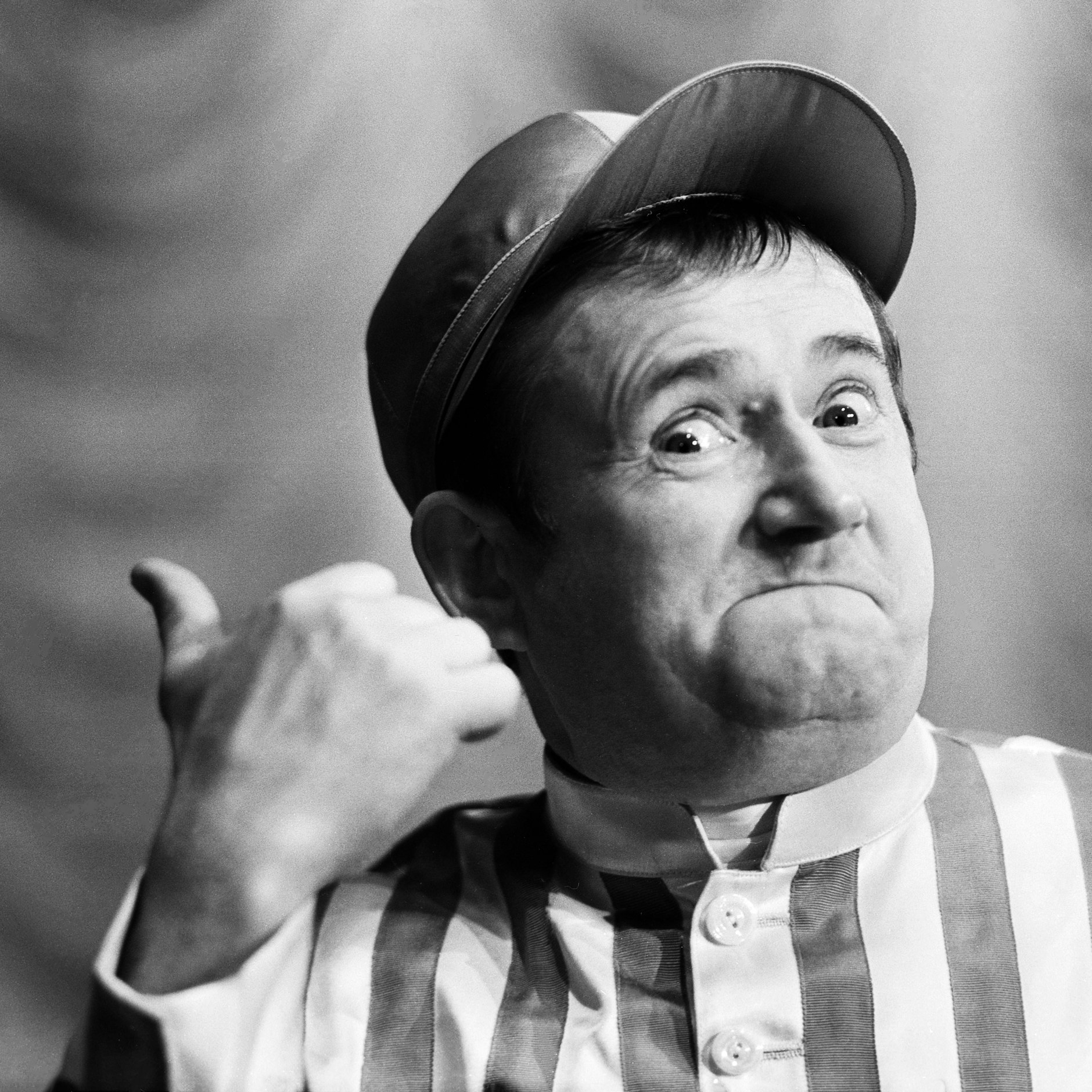 Er war eine Ikone des DDR-Humors: Komiker Eberhard Cohrs. Der Komiker hätte an diesen Witzen aus der DDR bestimmt große Freude gehabt.