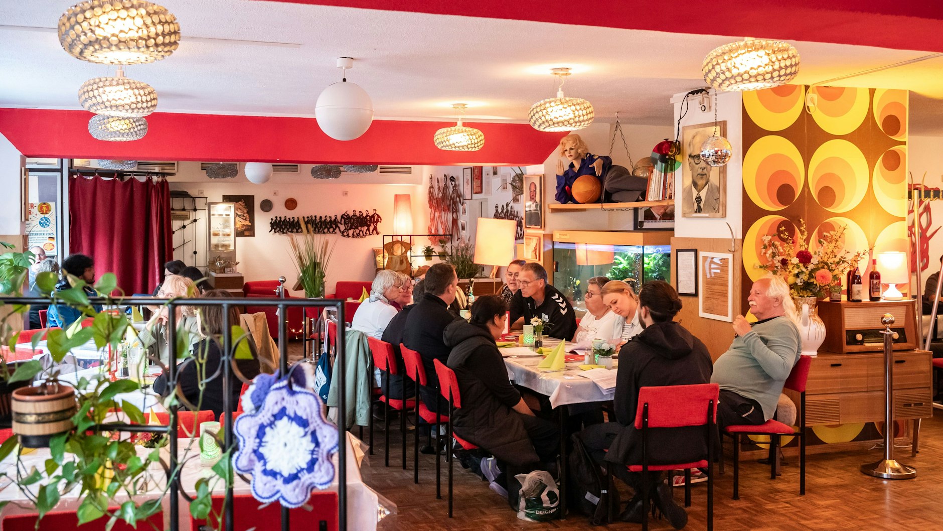 Das Restaurant Volkskammer ist für jeden Ostdeutschen wie eine Zeitreise. 