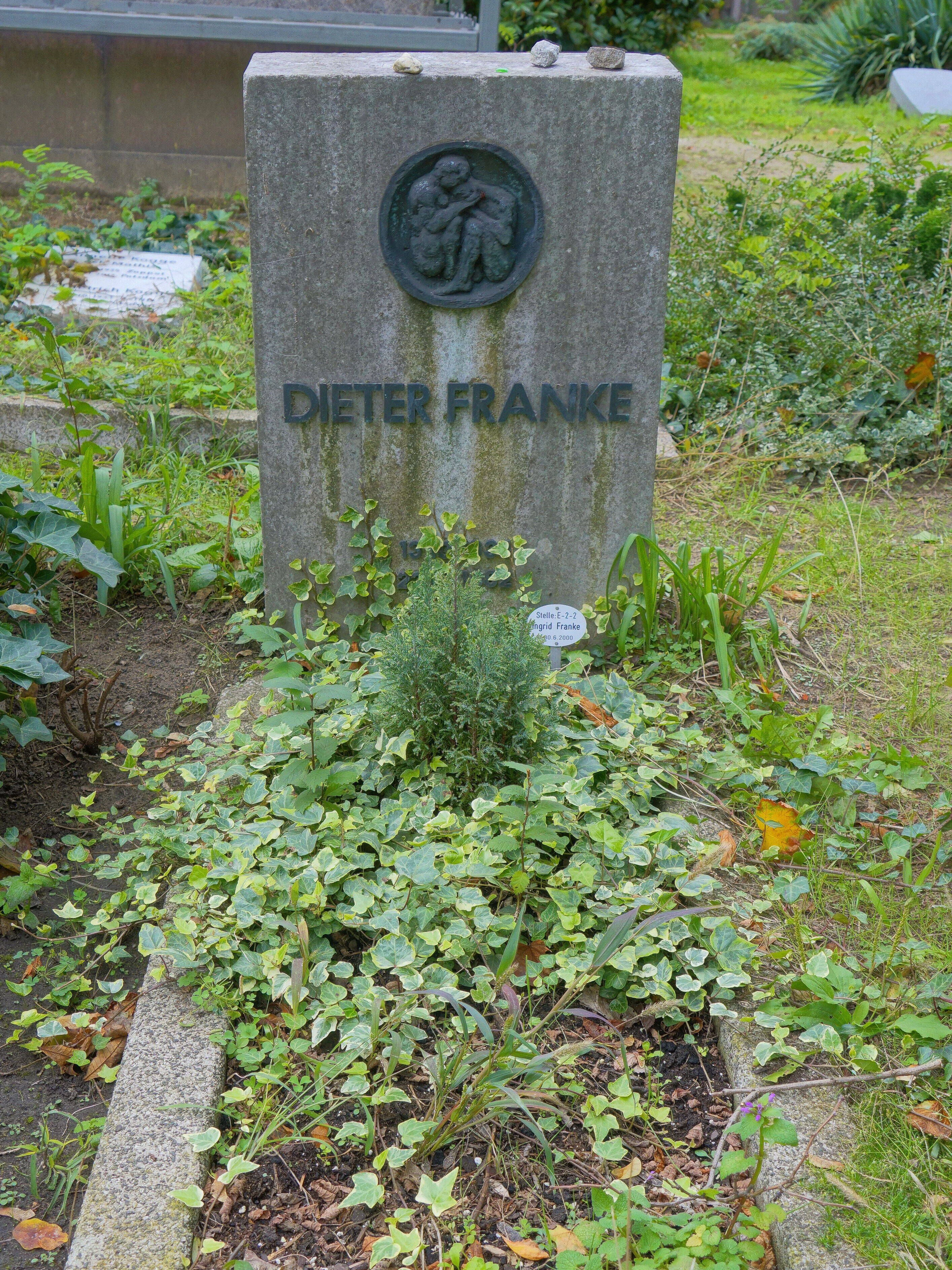 Der Tod holte ihn viel zu früh: Das Grab von Dieter Franke liegt auf dem Französischen Friedhof in Berlin.