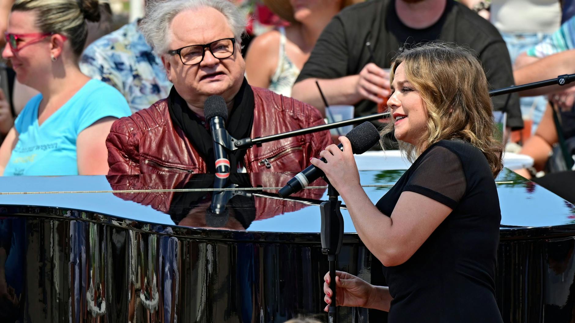 Zum 40. Jubiläum von „Dein ist mein ganzes Herz“: Heinz Rudolf Kunze (68) singt mit Annett Louisan (48) eine neue Version des Hits.