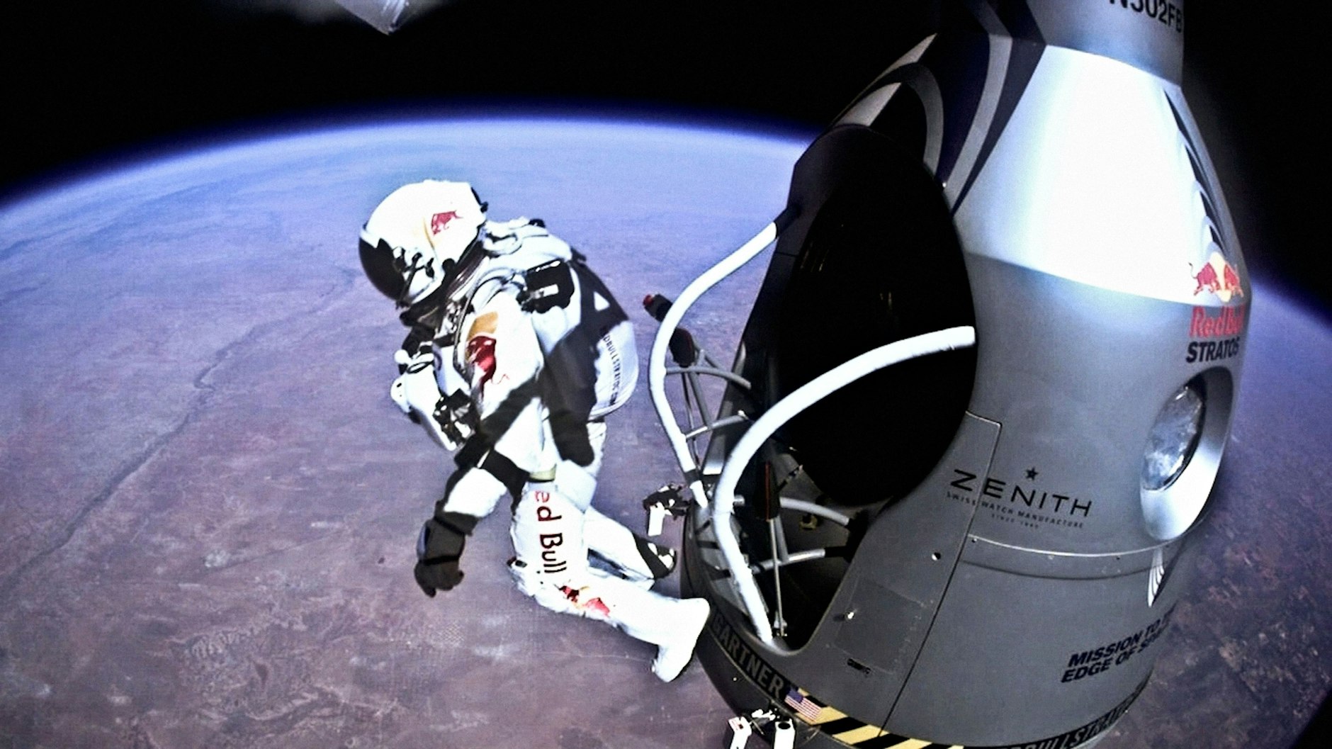 Sein Sprung aus der Stratosphäre machte Felix Baumgartner berühmt. Jetzt starb er beim Paragliding im Alter von nur 56 Jahren.