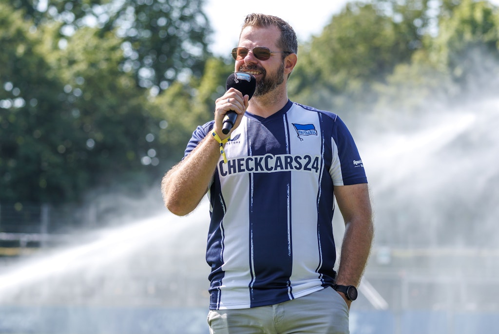 Aufstiegstr-ume-aber-Hertha-Boss-Drescher-bekommt-eine-kalte-Dusche