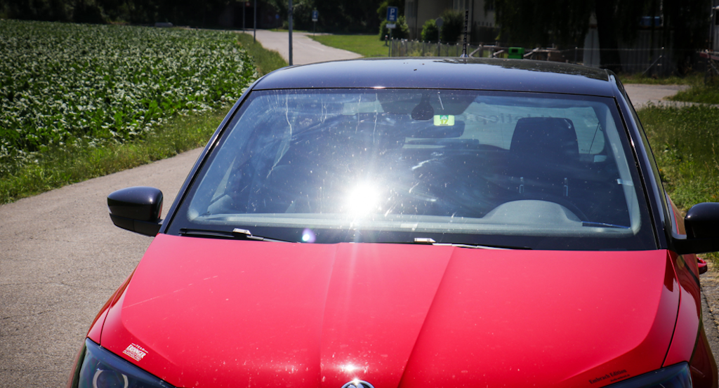 Vater-vergisst-sein-Kind-bei-Hitze-im-Auto-das-Baby-stirbt-