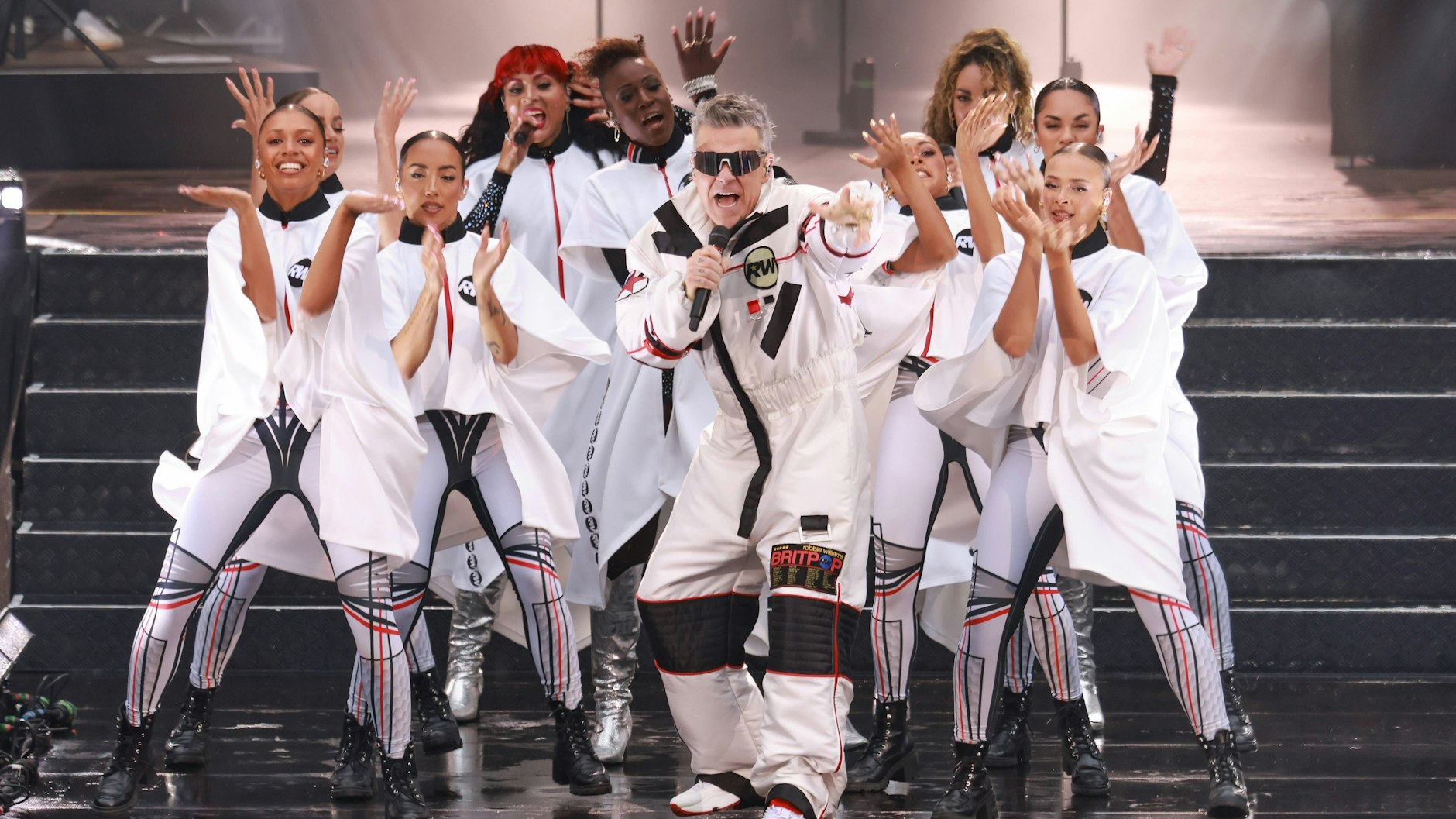 „Feiert gefälligst!“ ist das Motto bei Robbie-Williams-Konzerten.