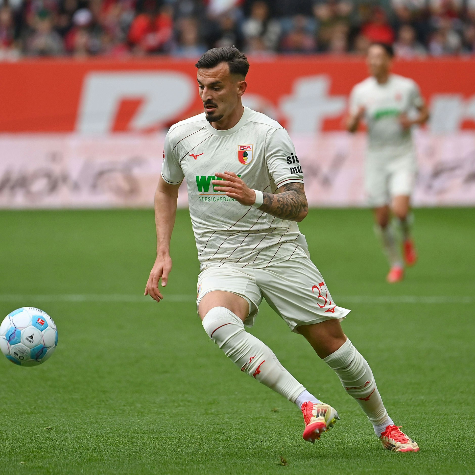 Hertha BSC ist an Hoffenheims Stürmer Mergim Berisha dran. Vergangene Saison war er an den FC Augsburg ausgeliehen.
