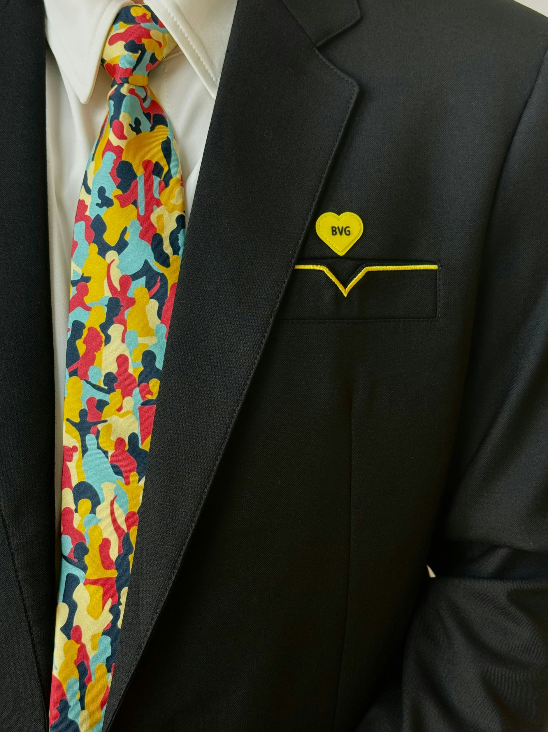 Ein gelbes Herz ist das Logo der BVG.
