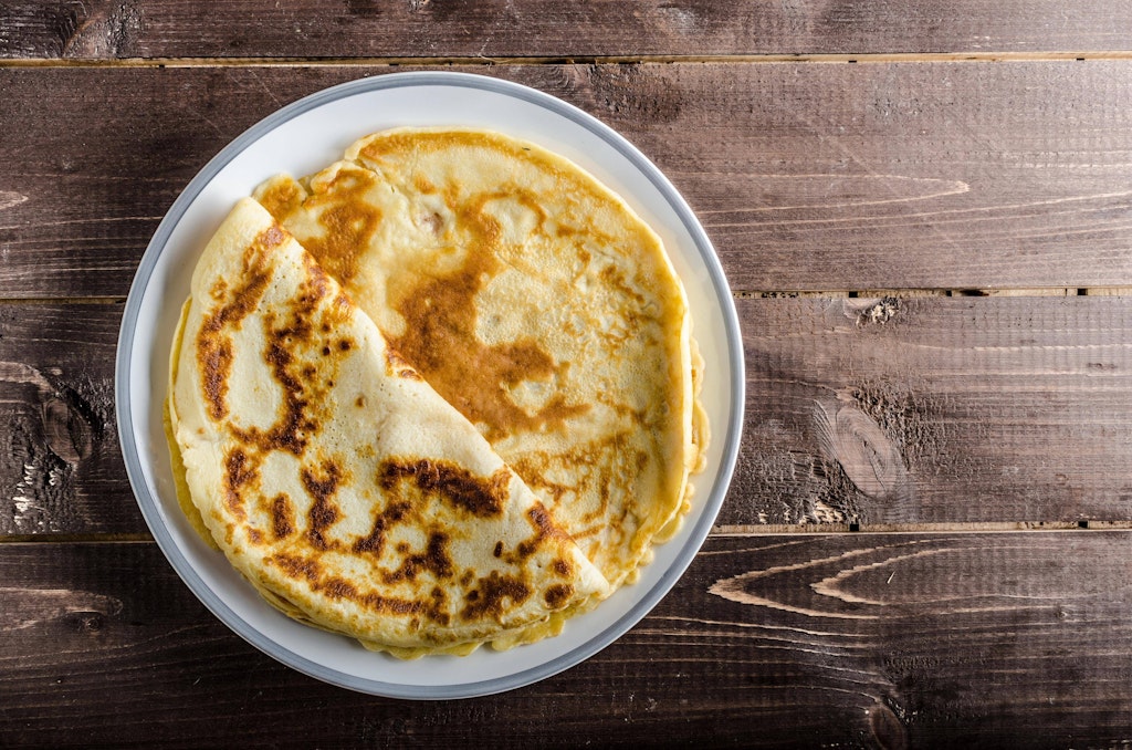 Hier-k-nnen-Kinder-mithelfen-Rezept-f-r-Omas-Eierkuchen-mit-pfeln