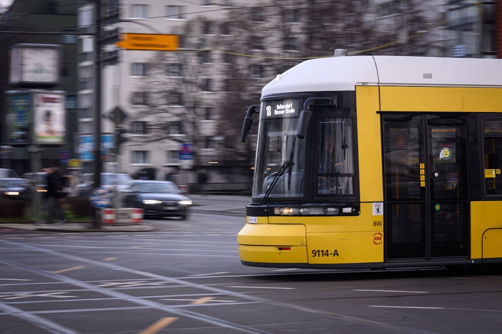 Dicke-Baustelle-ab-Mittwoch-kein-Durchkommen-am-Blumberger-Damm-