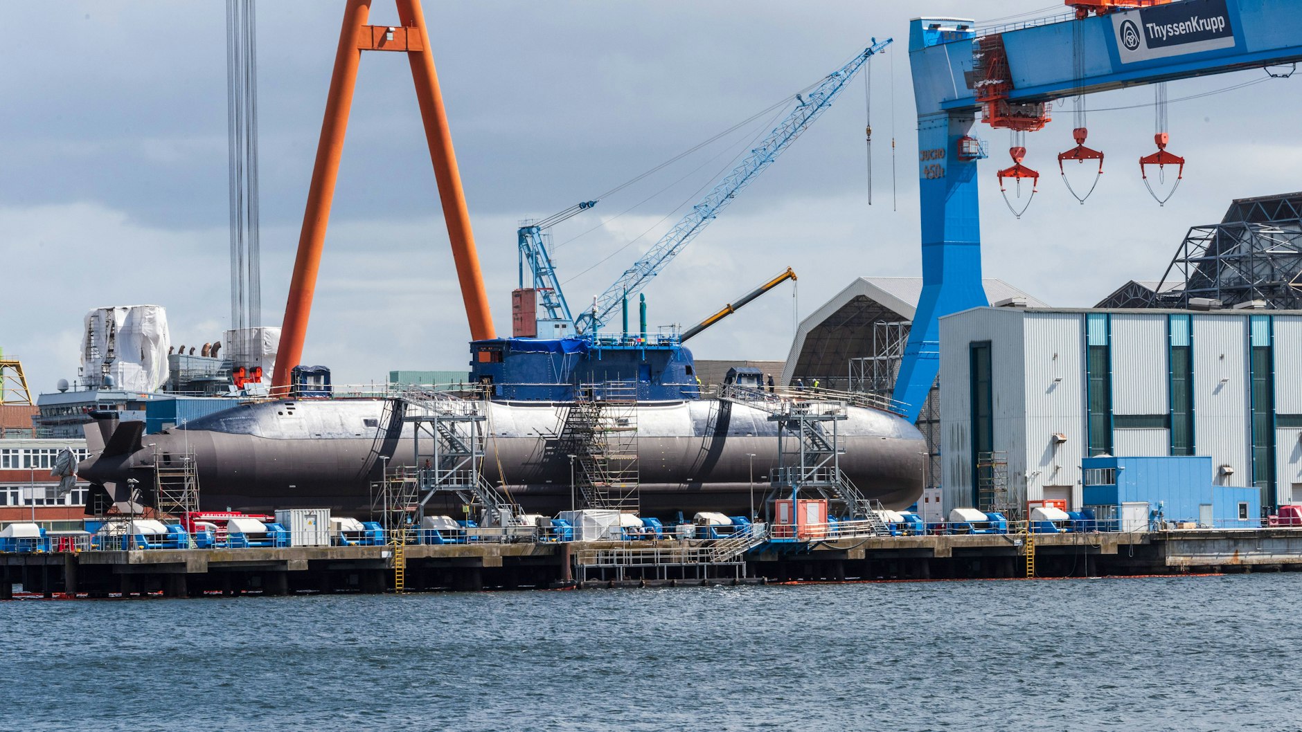 Das U-Boot „Drakon“ in der Kieler Werft der Firma TKMS. Das Foto entstand während der Bauarbeiten vor drei Jahren. Das Unterseeboot war für jedermann sichtbar.