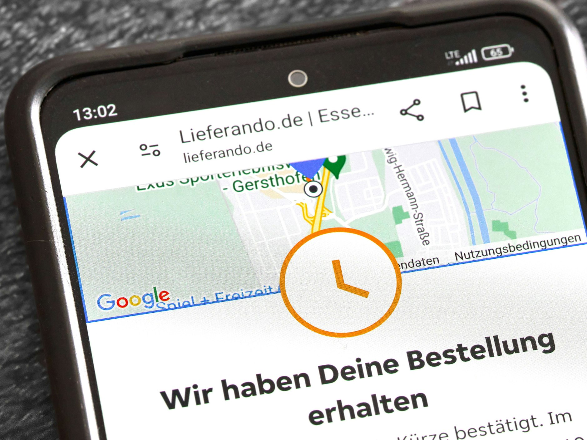 Auch bei Lieferando bestellen viele Berliner ihr Essen - manche sogar immer und immer wieder. Das Unternehmen veröffentlichte im vergangenen Jahr spannende Zahlen.