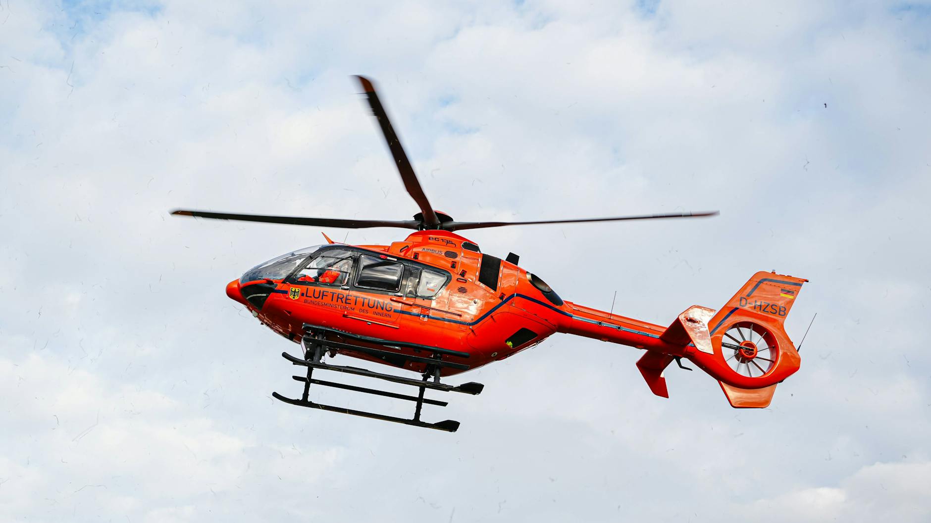 Der Junge kam per Rettungshubschrauber in die Klinik.