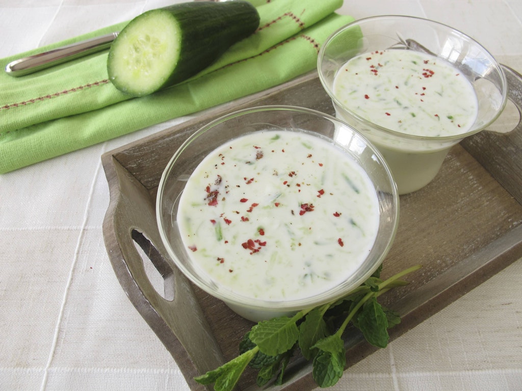 Cremige-kalte-Gurkensuppe-das-beste-Rezept-f-r-Hitze-Tage-