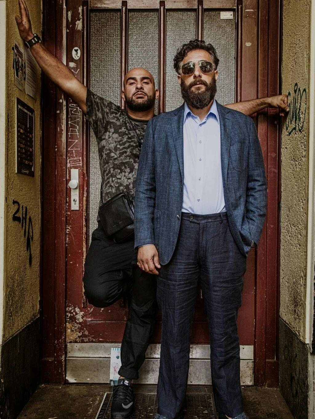 Kida Ramadan (r.) mit seinem Kollegen Veysel Gelin in der Serie „4 Blocks“