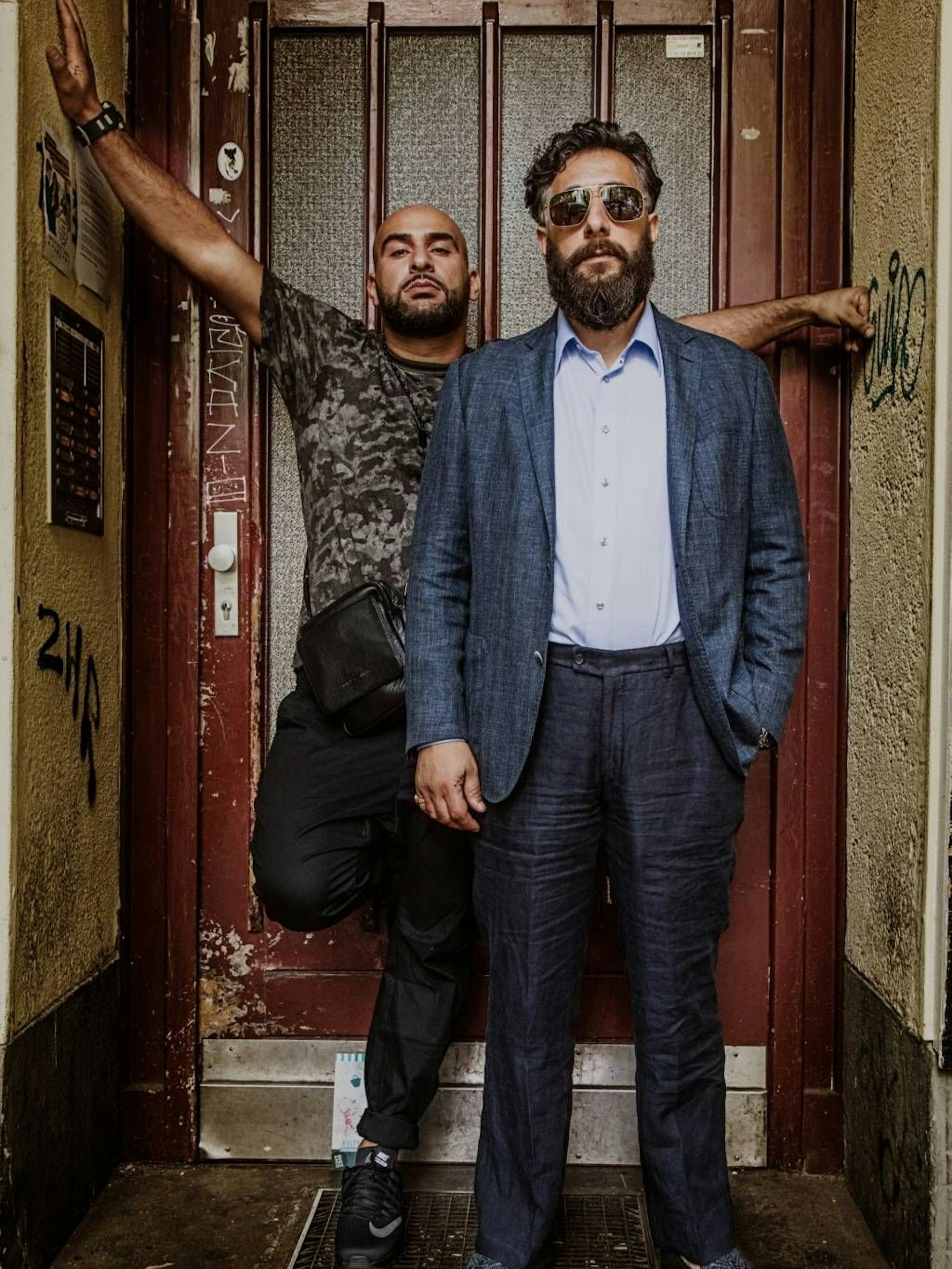 Kida Ramadan (r.) mit seinem Kollegen Veysel Gelin in der Serie „4 Blocks“