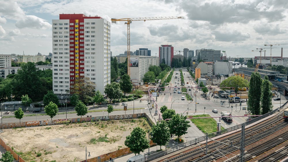 Auf dieser Brache soll das Hochhaus von HB Reavis entstehen.