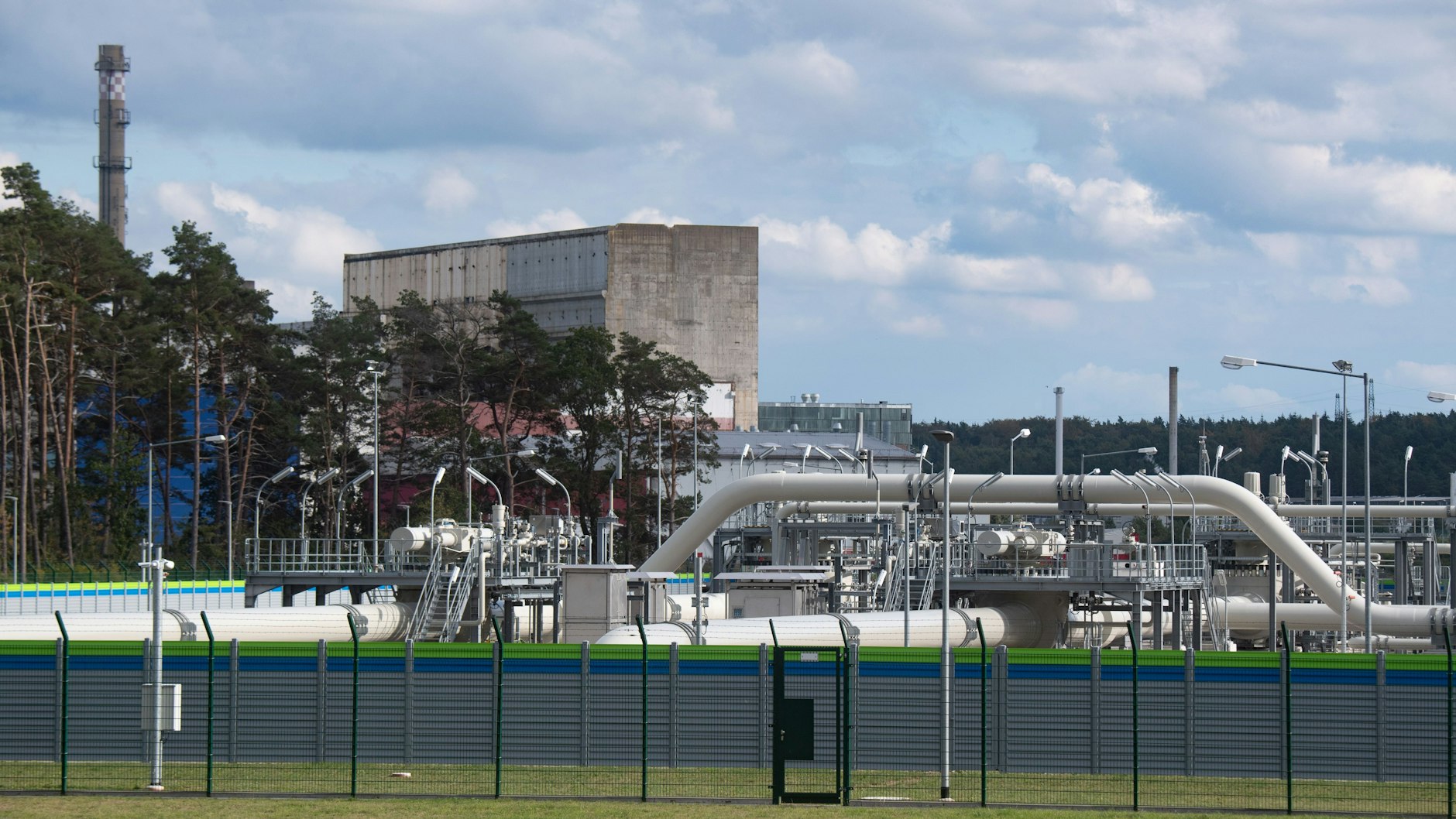 Rohrsysteme und Absperrvorrichtungen in der Gasempfangsstation der Ostseepipeline Nord Stream 2 in Lubmin. Wegen des Ukraine-Kriegs ging sie nie in Betrieb.