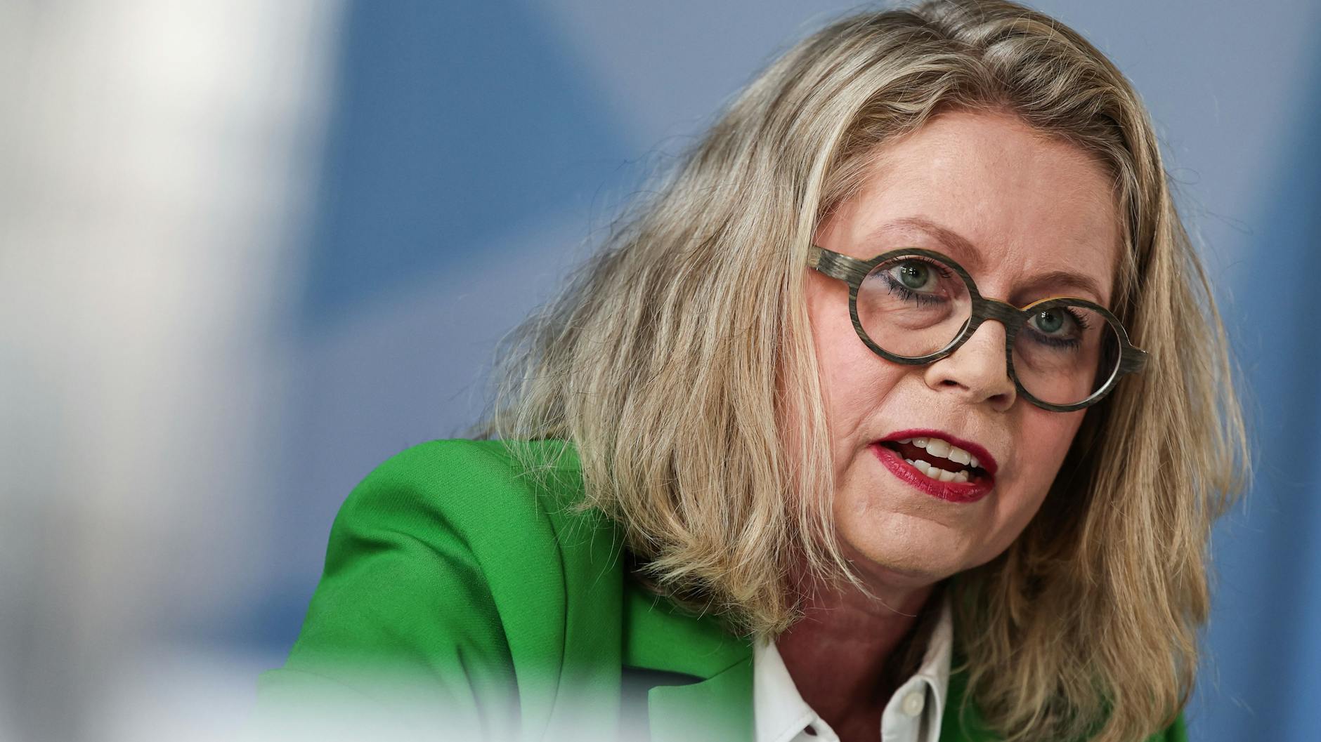 Ute Bonde (CDU), Berliner Senatorin für Mobilität, Verkehr, Klimaschutz und Umwelt, verlangte bei einem Krisentreffen Verbesserungen bei der Berliner S-Bahn.