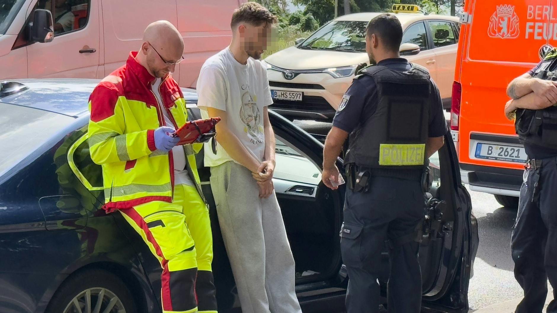Der 20-jährige BMW-Fahrer wurde nach dem Unfall befragt.