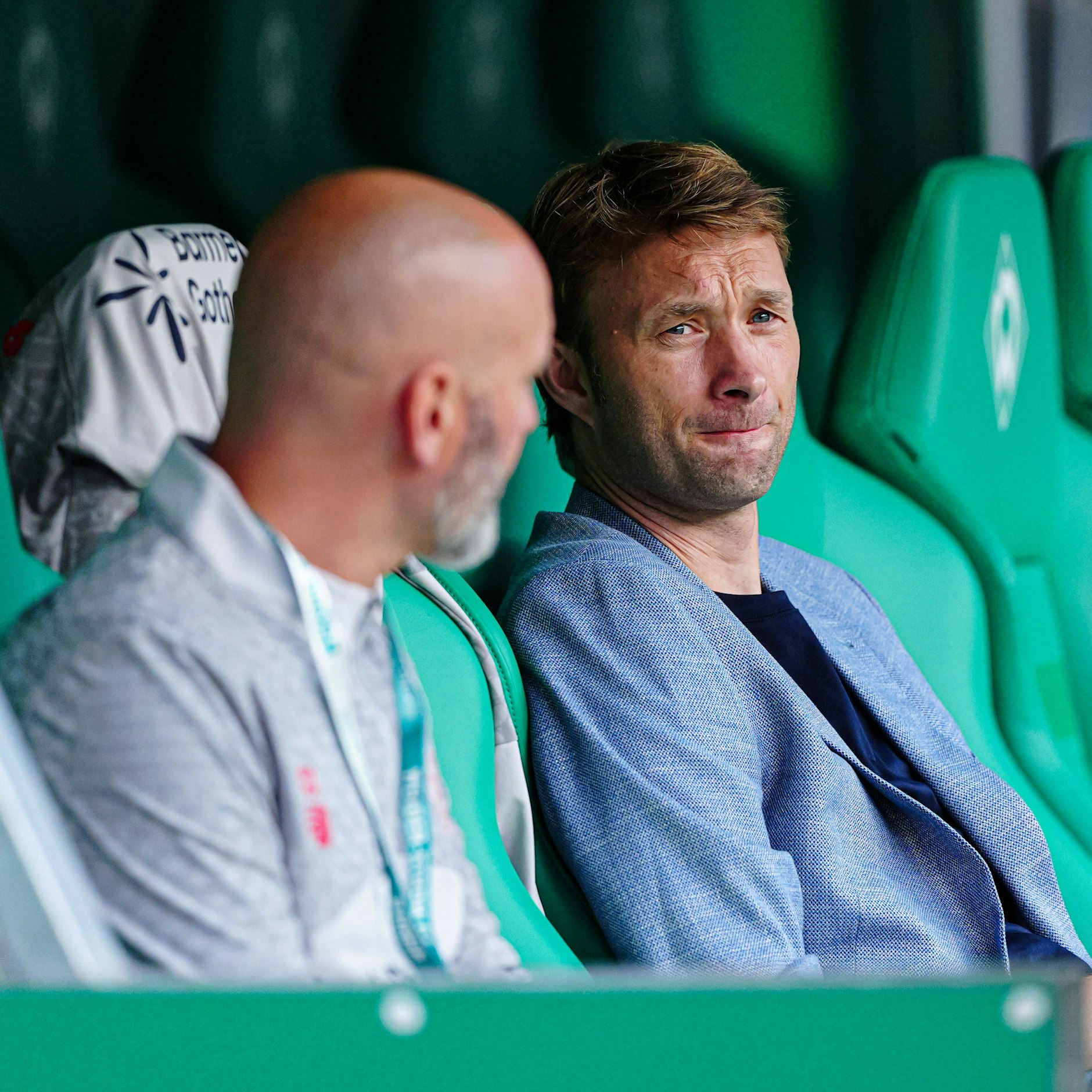 Bayer-Sportdirektor Simon Rolfes und Trainer Erik ten Hag. Die Chemie stimmte nie.