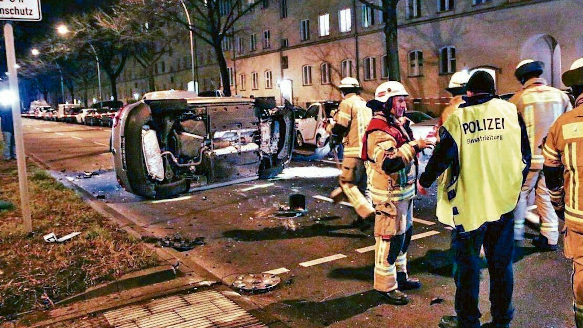Immer wieder kommt es in Berlin zu illegalen Autorennen, bei denen auch Unbeteiligte verletzt werden - wie hier am Grazer Platz in Schöneberg.