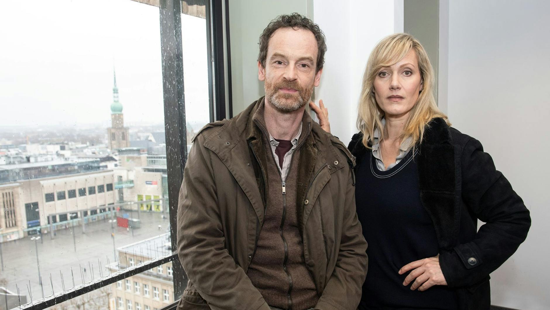 Anna Schudt als Martina Bönisch und Jörg Hartmann als Peter Faber.