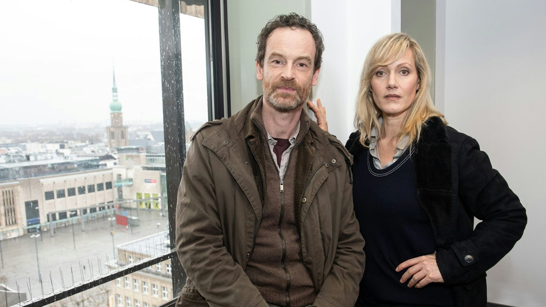 Anna Schudt als Martina Bönisch und Jörg Hartmann als Peter Faber.