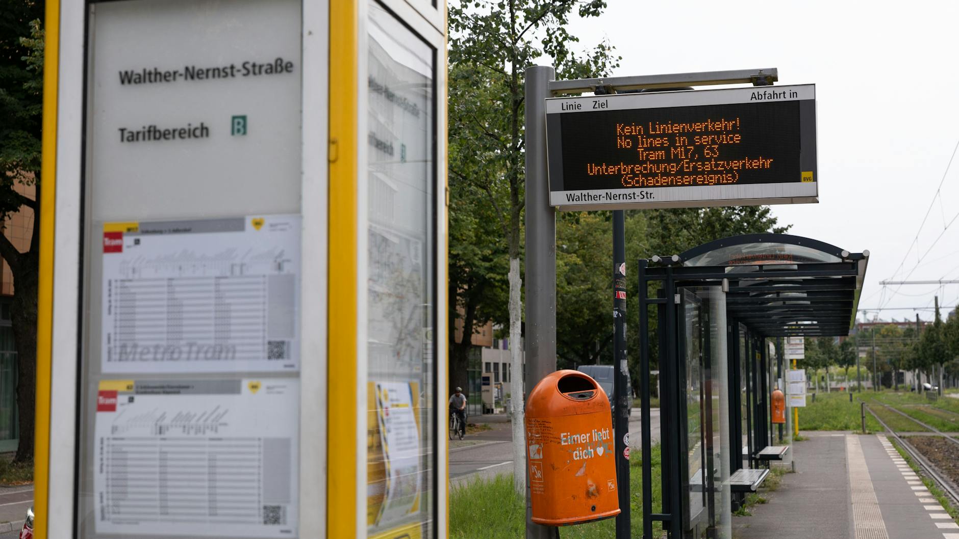 Auch die Straßenbahnen liegen brach: Auf den Öffi-Verkehr im betroffenen Gebiet in Berlin hatte der Stromausfall massive Auswirkungen.