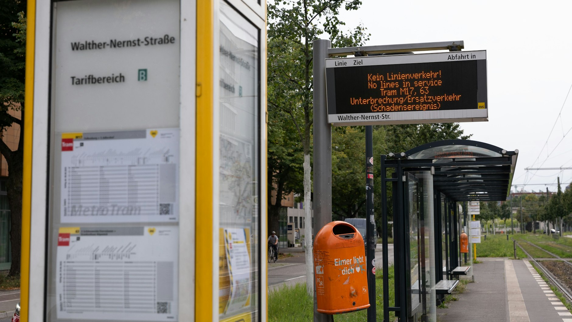 Auch die Straßenbahnen liegen brach: Auf den Öffi-Verkehr im betroffenen Gebiet in Berlin hatte der Stromausfall massive Auswirkungen.