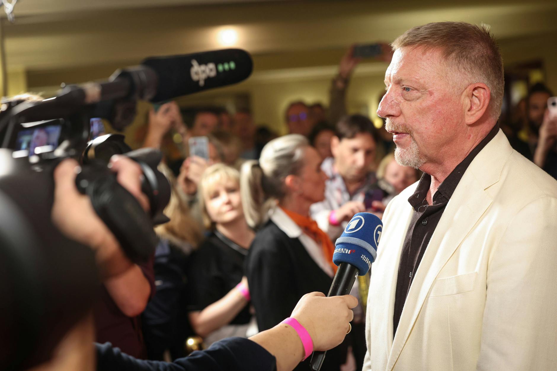 Boris Becker gab nur wenige Interviews am roten Teppich.