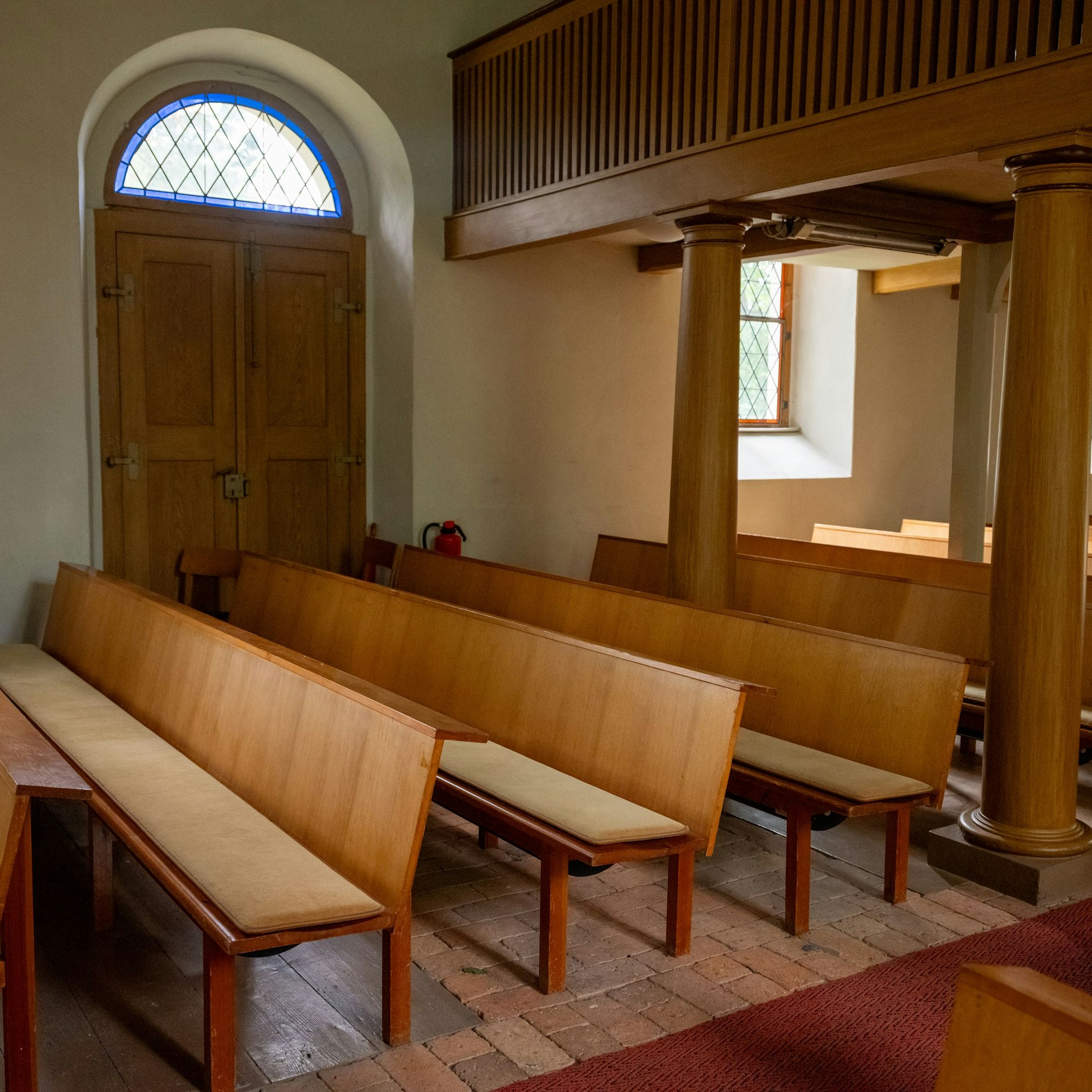 Günther Krause und seine Frau sollen schon wieder zwangsgeräumt werden. In der Kirche war Krause manchmal. Er saß immer in der vierten Bankreihe.