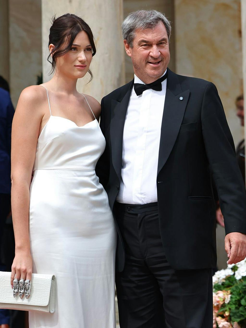 Ob sich Gloria-Sophie Burkandt bei Opern besser auskennt? Hier mit ihrem Vater Markus Söder vergangenes Jahr bei der Eröffnung der Bayreuther Festspiele, es gab Richard Wagners „Tristan und Isolde“.